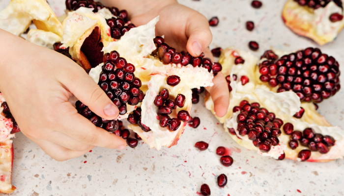 how to peel pomegranate